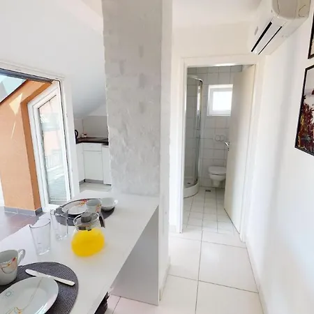 Number 5 Apartment Pakostane Exterior photo