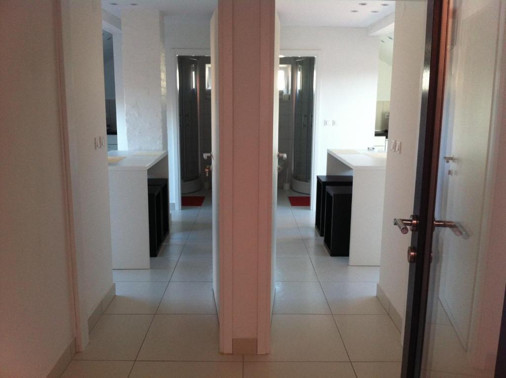 Number 5 Apartment *