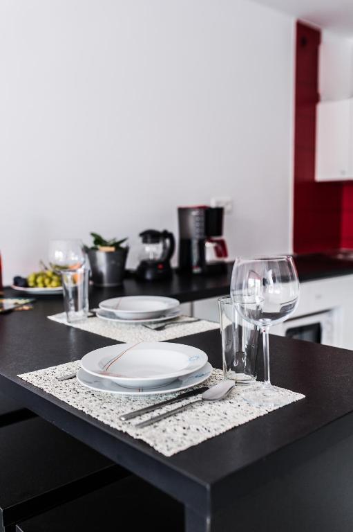 Apartment Number 5 *