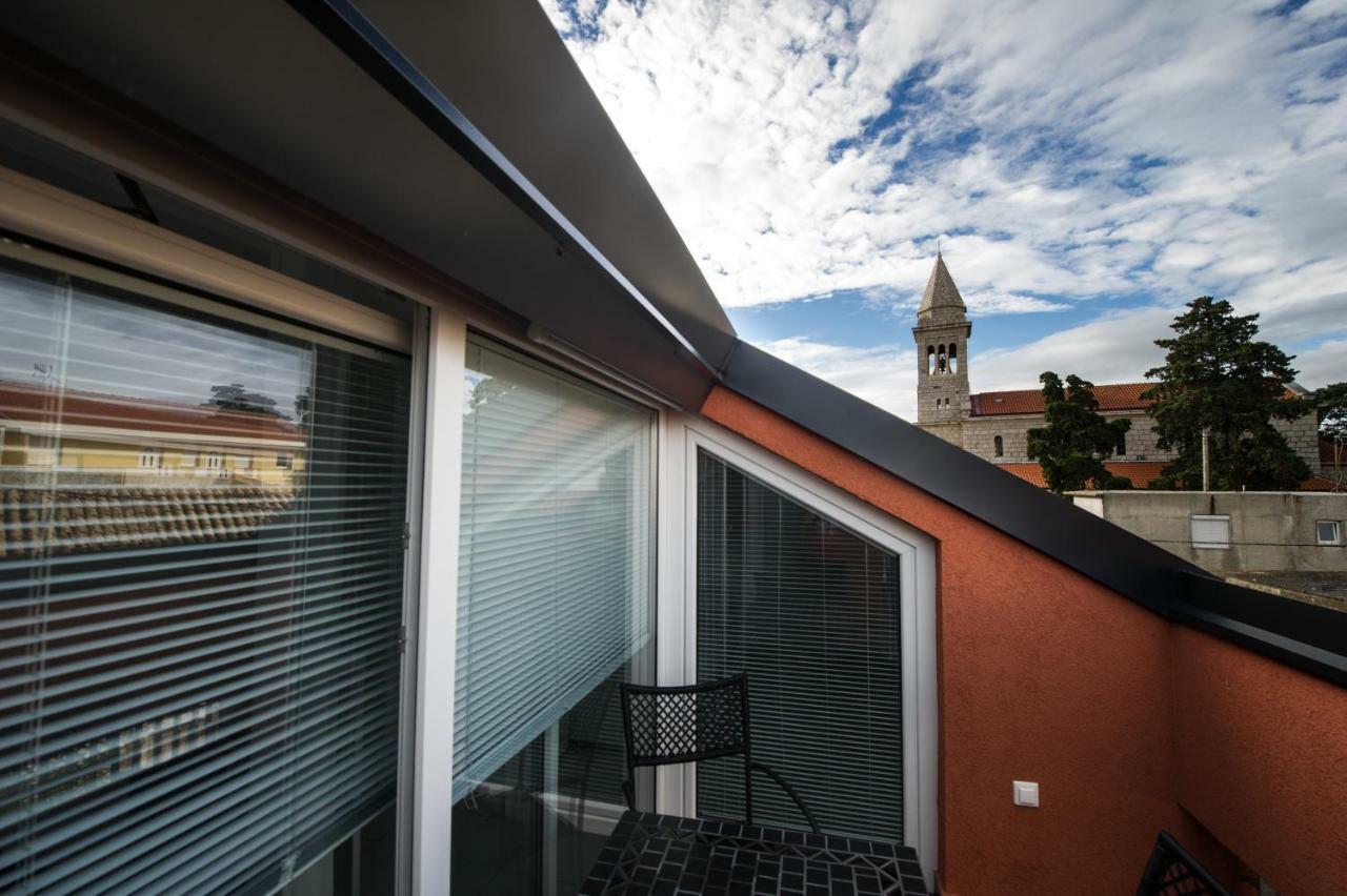 Apartment Number 5 *